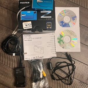 Fujifilm Finepix Z20FD Point&Shoot Digital Camera - Blue